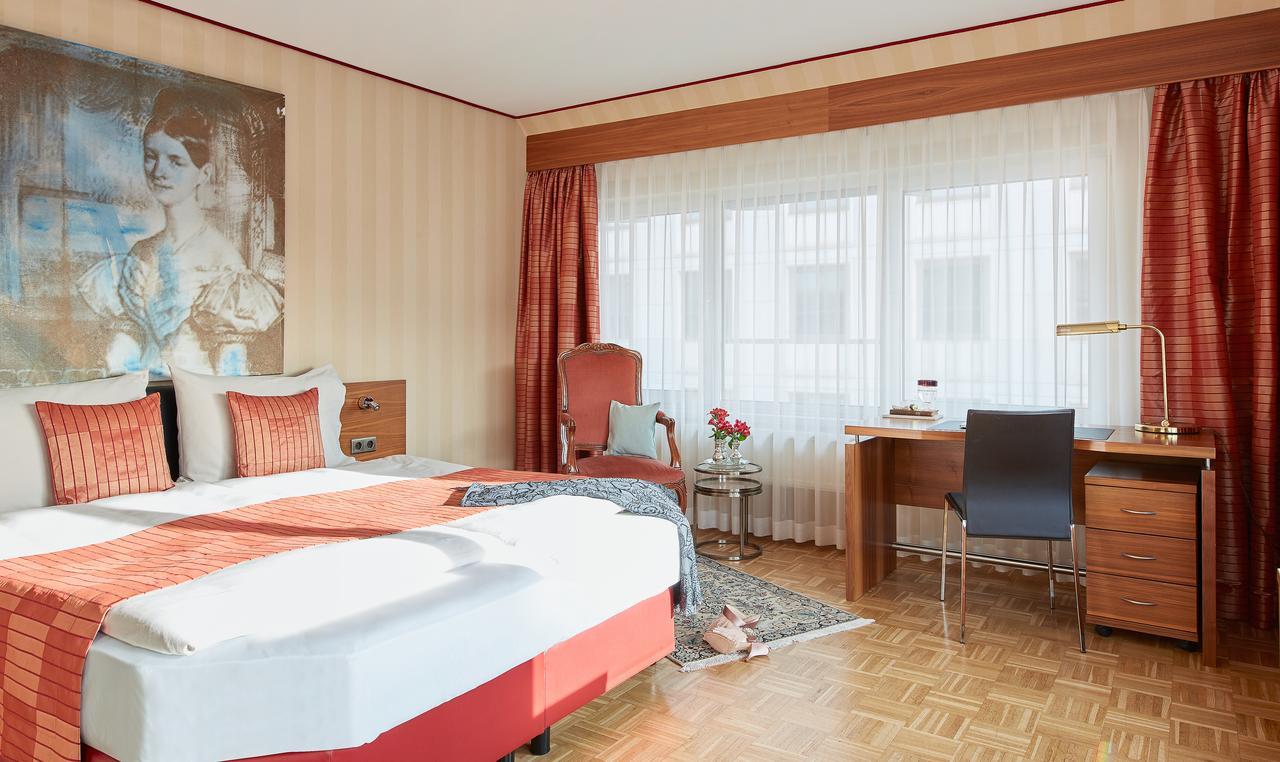Living Hotel An Der Oper Viena Exterior foto