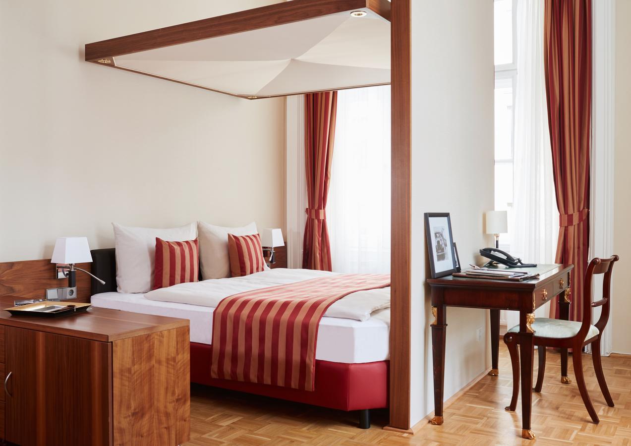 Living Hotel An Der Oper Viena Exterior foto