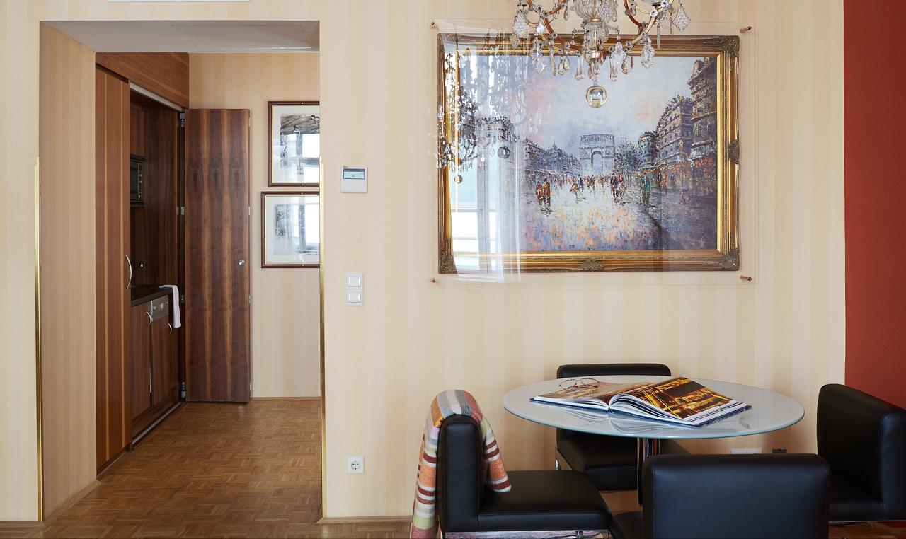Living Hotel An Der Oper Viena Exterior foto