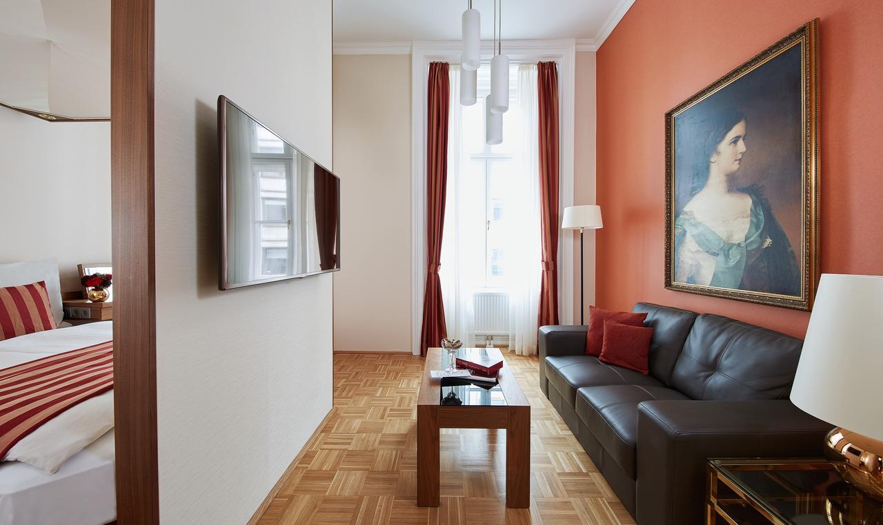 Living Hotel An Der Oper Viena Exterior foto