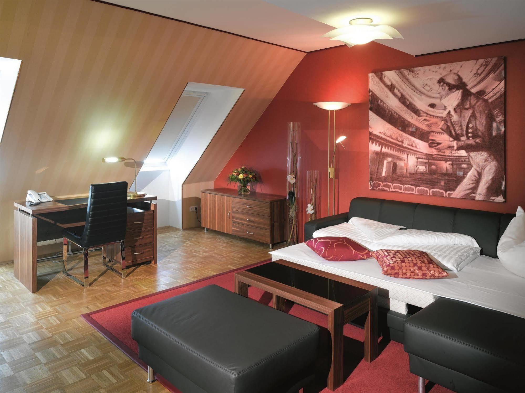 Living Hotel An Der Oper Viena Exterior foto